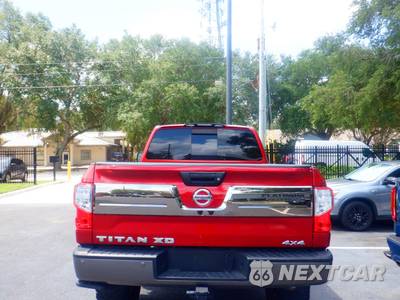 2019 Nissan TITAN XD Platinum Reserve Crew Cab Medium Bed - zdjęcie 17 z 23 - miniatura