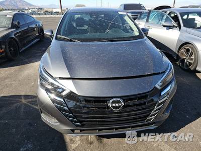 2025 Nissan Versa SV - zdjęcie 2 z 27 - miniatura