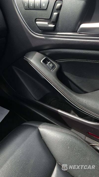 2014 Mercedes-Benz CLA 250 - zdjęcie 17 z 36 - miniatura
