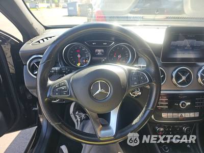 2020 Mercedes-Benz GLA 250 - zdjęcie 10 z 31 - miniatura