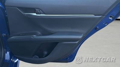 2024 Toyota Camry XLE - zdjęcie 13 z 38 - miniatura