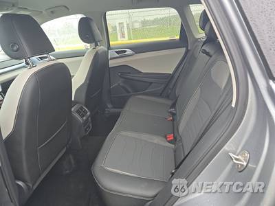 2025 Volkswagen Taos SE - zdjęcie 13 z 28 - miniatura