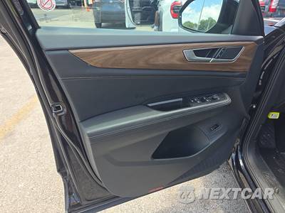 2025 Volkswagen Atlas 2.0T SE w/Technology - zdjęcie 9 z 26 - miniatura