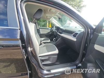 2025 Volkswagen Taos SE - zdjęcie 8 z 21 - miniatura