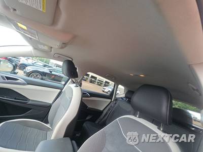 2025 Volkswagen Taos SE - zdjęcie 17 z 21 - miniatura