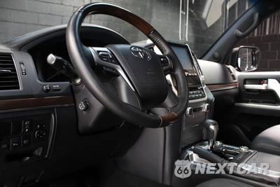 2020 Toyota Land Cruiser Heritage Edition - zdjęcie 26 z 60 - miniatura