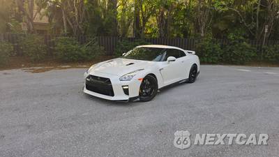 2021 Nissan GT-R Premium - zdjęcie 2 z 51 - miniatura