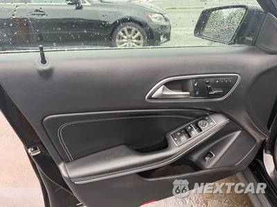 2017 Mercedes-Benz GLA 250 - zdjęcie 29 z 34 - miniatura