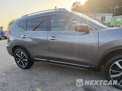 2019 Nissan Rogue SL - zdjęcie 40 z 125 - miniatura