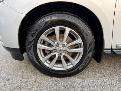 2015 Nissan Pathfinder SL - zdjęcie 36 z 132 - miniatura