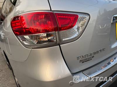 2015 Nissan Pathfinder SL - zdjęcie 130 z 132 - miniatura