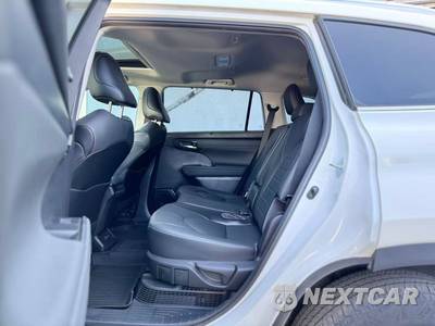 2021 Toyota Highlander Hybrid XLE - zdjęcie 23 z 38 - miniatura