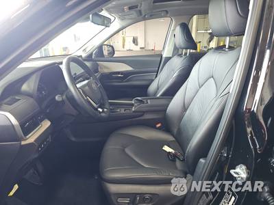 2025 Toyota Grand Highlander Hybrid Limited - zdjęcie 7 z 36 - miniatura