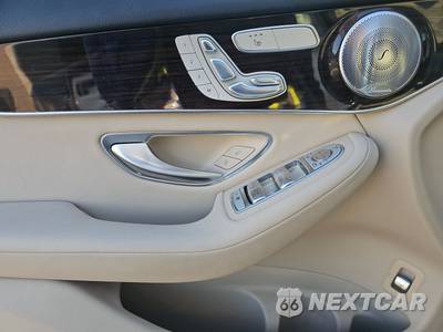 2017 Mercedes-Benz GLC 300 4MATIC - zdjęcie 9 z 35 - miniatura