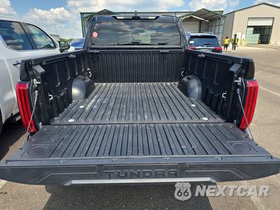 2022 Toyota Tundra SR5 Crew Cab Short Bed - zdjęcie 16 z 24 - miniatura