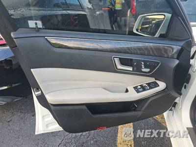 2014 Mercedes-Benz E 350 Sedan - zdjęcie 9 z 28 - miniatura