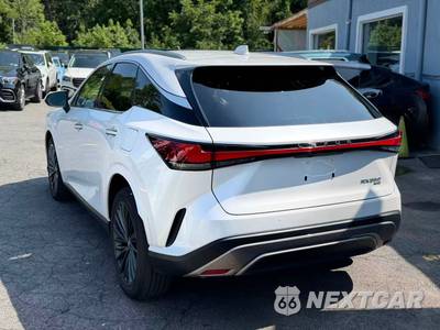 2025 Lexus RX 350 Premium - zdjęcie 6 z 38 - miniatura
