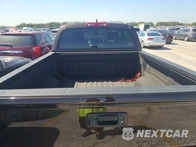 2021 Toyota Tundra Platinum Crew Cab Short Bed - zdjęcie 16 z 23 - miniatura