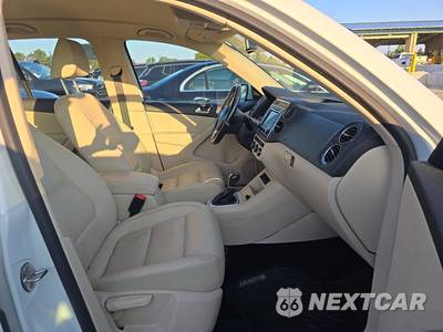 2017 Volkswagen Tiguan S - zdjęcie 8 z 34 - miniatura