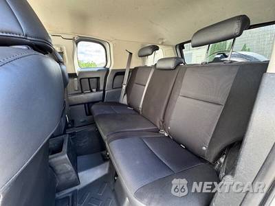 2007 Toyota FJ Cruiser w/Rear Doors - zdjęcie 25 z 31 - miniatura