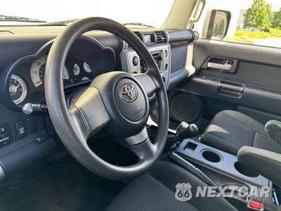 2007 Toyota FJ Cruiser w/Rear Doors - zdjęcie 17 z 31 - miniatura