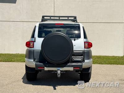 2007 Toyota FJ Cruiser w/Rear Doors - zdjęcie 13 z 31 - miniatura