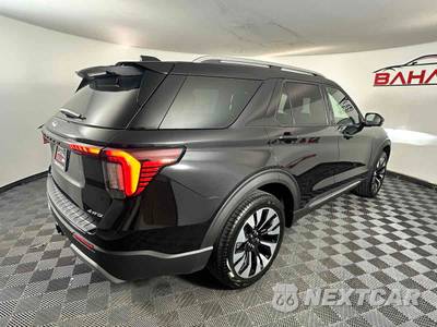 2026 Ford Explorer Platinum - zdjęcie 8 z 50 - miniatura