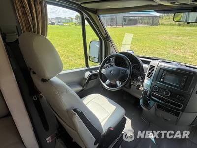 2014 Mercedes-Benz Sprinter 3500 Cab Chassis DRW - zdjęcie 11 z 40 - miniatura