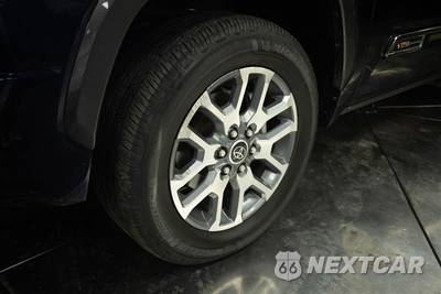 2023 Toyota Tundra 1794 Edition Crew Cab Short Bed - zdjęcie 4 z 31 - miniatura