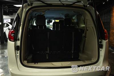 2024 Chrysler Pacifica Hybrid Select 121.6" WB - zdjęcie 7 z 27 - miniatura