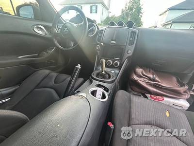 2014 Nissan 370Z NISMO Coupe - zdjęcie 9 z 16 - miniatura