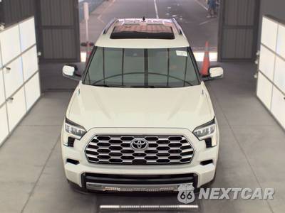 2026 Toyota Sequoia Capstone - zdjęcie 2 z 26 - miniatura