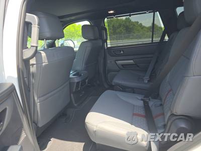 2026 Toyota Sequoia Capstone - zdjęcie 19 z 26 - miniatura