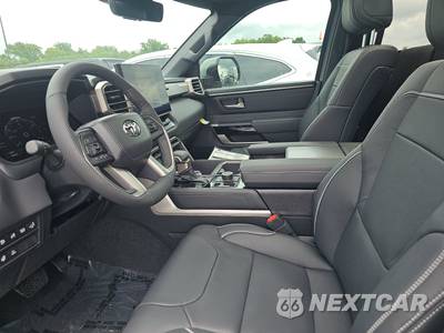 2026 Toyota Sequoia Limited - zdjęcie 13 z 27 - miniatura