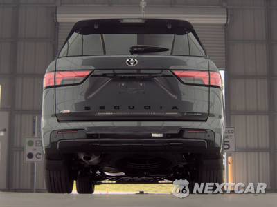 2026 Toyota Sequoia Limited - zdjęcie 7 z 25 - miniatura