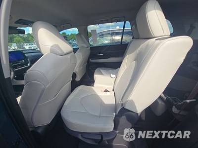 2026 Toyota Grand Highlander XLE - zdjęcie 19 z 25 - miniatura