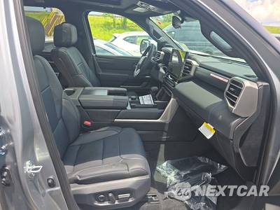 2026 Toyota Sequoia Platinum - zdjęcie 14 z 26 - miniatura