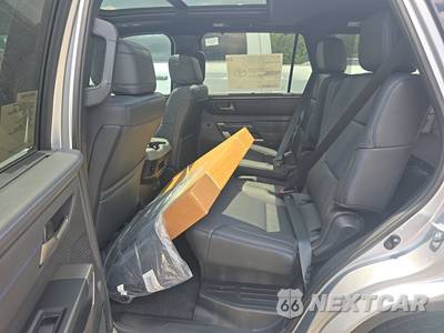 2026 Toyota Sequoia Platinum - zdjęcie 19 z 26 - miniatura