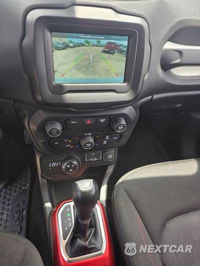 2020 Jeep Renegade Trailhawk - zdjęcie 14 z 15 - miniatura