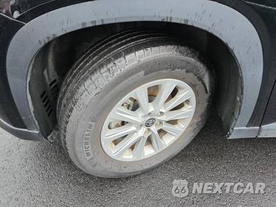 2025 Toyota Grand Highlander XLE - zdjęcie 26 z 31 - miniatura