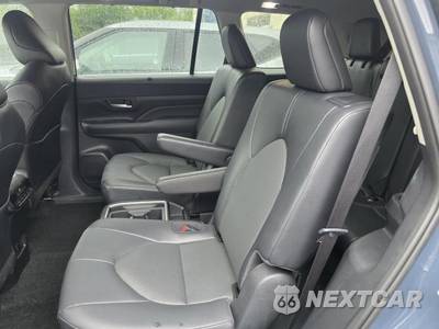 2025 Toyota Grand Highlander XLE - zdjęcie 23 z 26 - miniatura