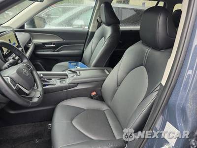 2025 Toyota Grand Highlander XLE - zdjęcie 22 z 26 - miniatura