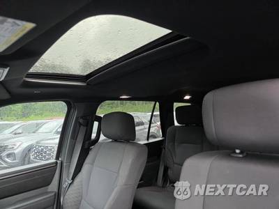 2025 Toyota Sequoia SR5 - zdjęcie 10 z 29 - miniatura