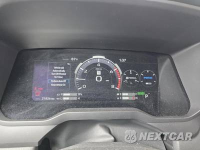 2025 Toyota Sequoia SR5 - zdjęcie 17 z 31 - miniatura