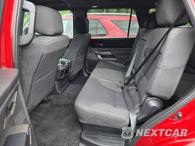 2025 Toyota Sequoia SR5 - zdjęcie 14 z 31 - miniatura