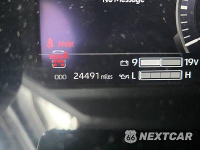 2025 Toyota Sequoia SR5 - zdjęcie 12 z 34 - miniatura