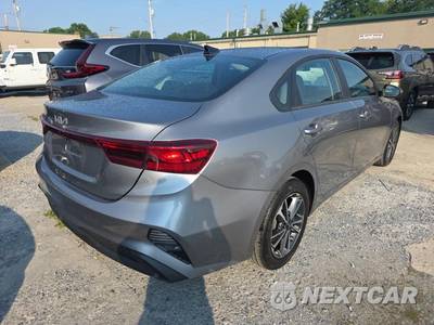 2024 Kia Forte LXS - zdjęcie 4 z 21 - miniatura