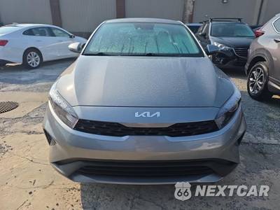 2024 Kia Forte LXS - zdjęcie 2 z 21 - miniatura