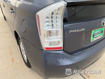 2010 Toyota Prius III - zdjęcie 9 z 70 - miniatura