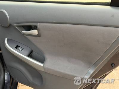 2010 Toyota Prius III - zdjęcie 66 z 70 - miniatura